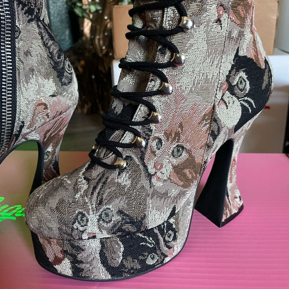 Sugar Thrillz Cat Print knee high lace up boots - Picture 6 of 11